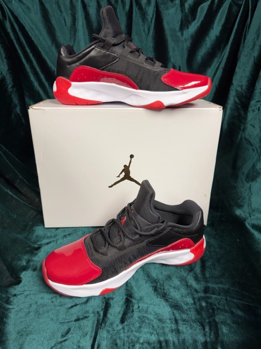 Nike Air Jordans 11 CMFT low Womens 10